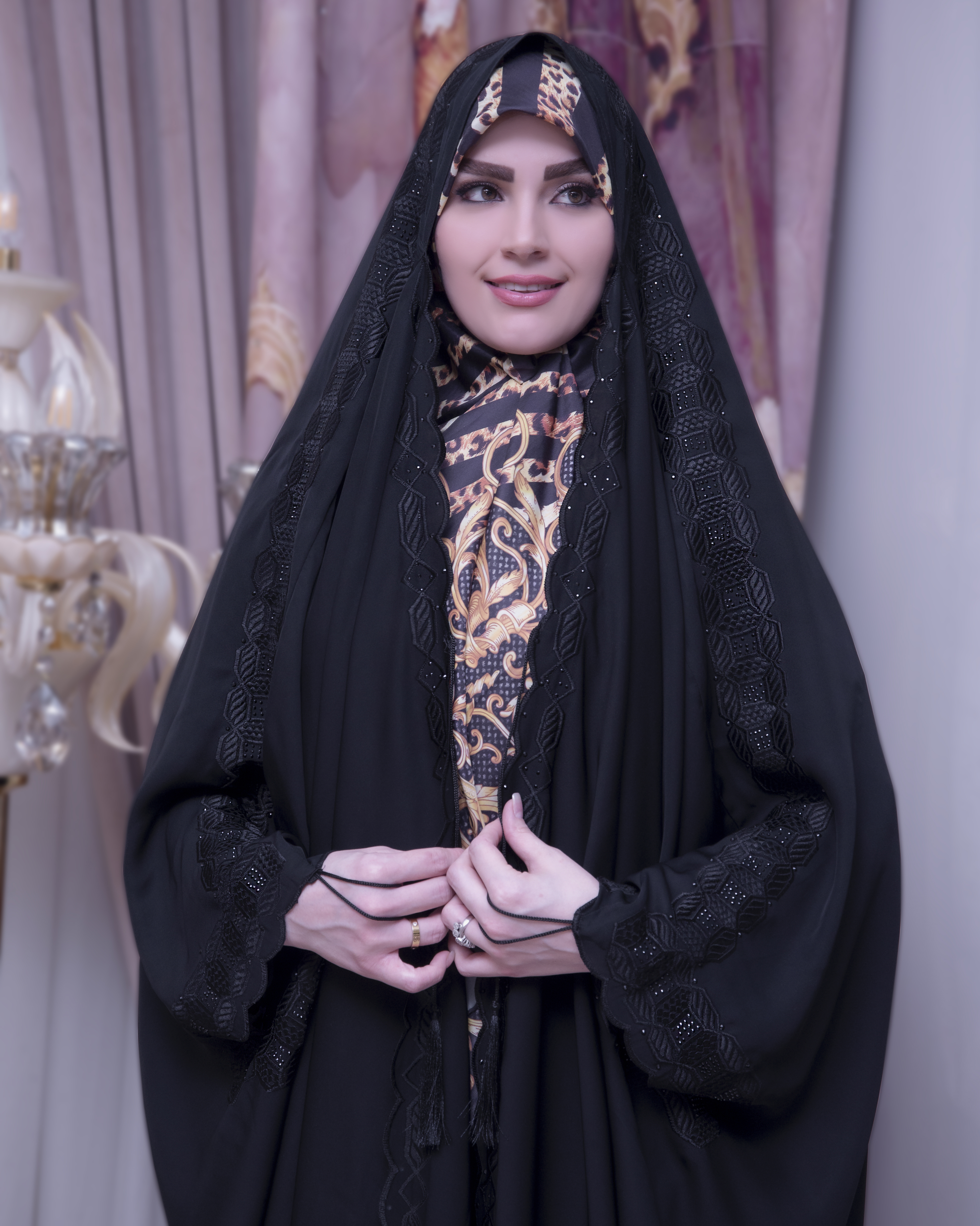 چادر عربی گلدوزی مدل خشتی