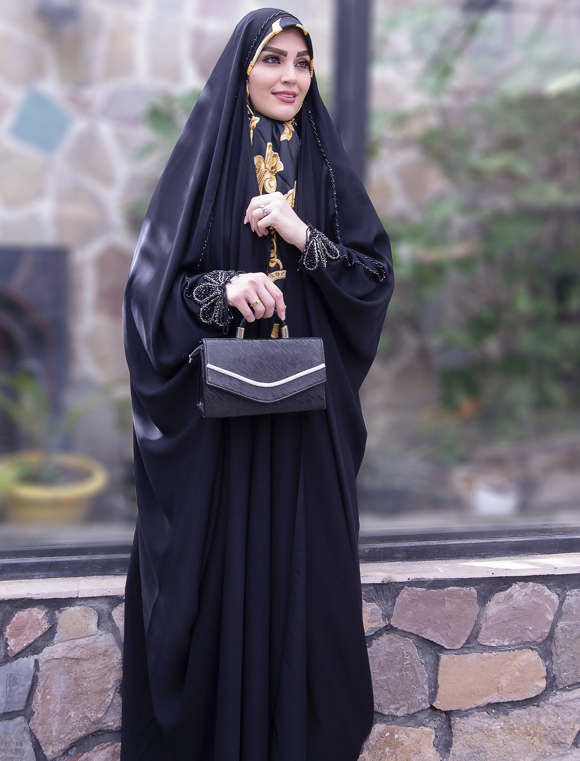 چادر عربی جواهردوزی مدل گل مریم وایت