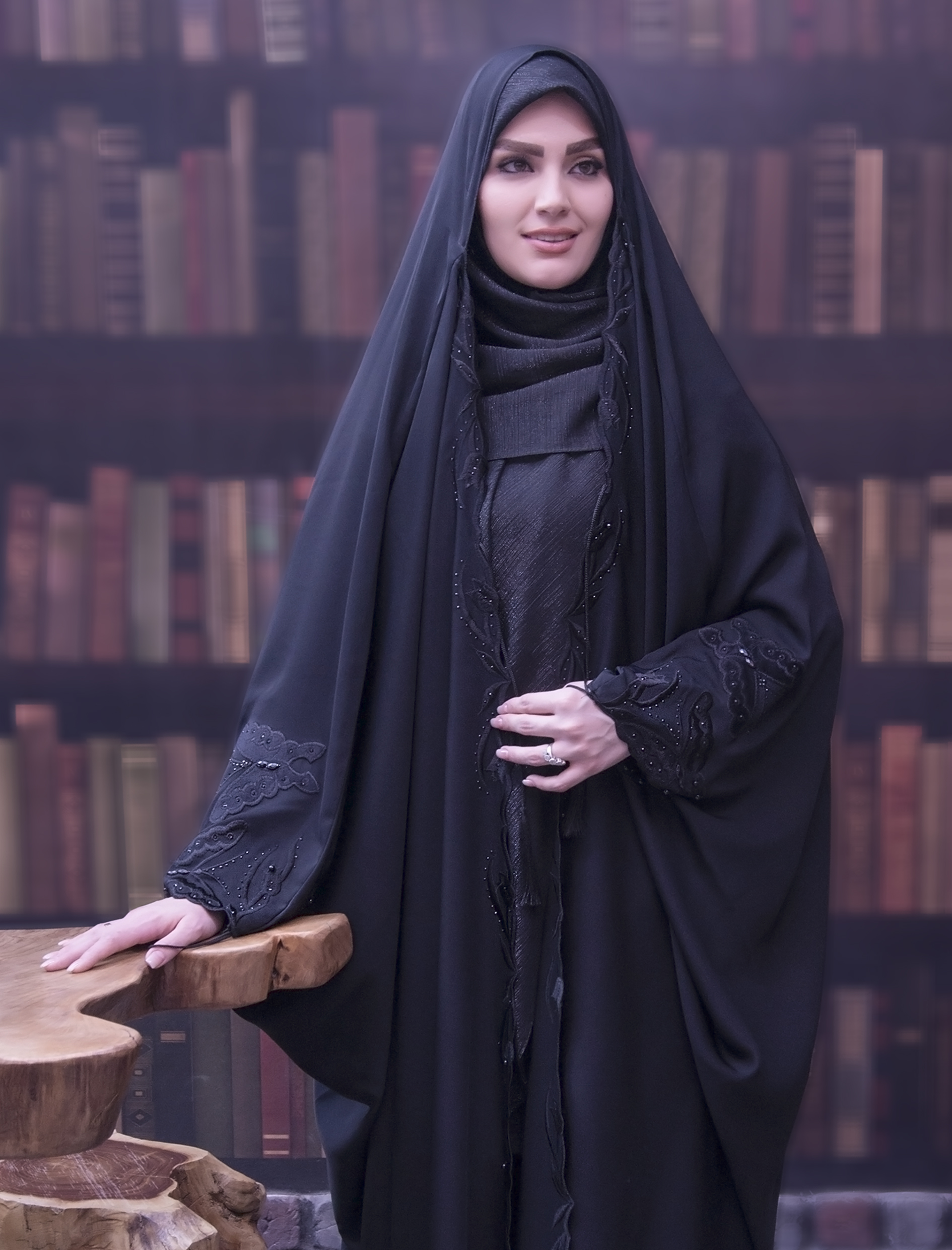 چادر عربی گلدوزی مدل سه پروانه حاشیه